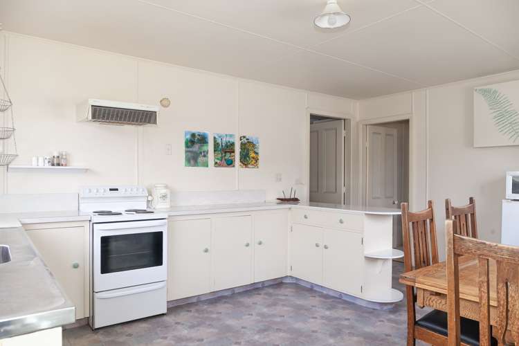 76 Parapara Beach Road Parapara_10