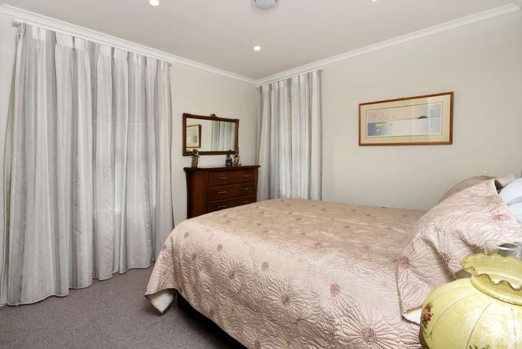 71 Sunningdale Drive Stoke_27