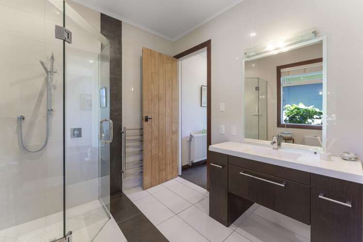 2/154 Mapara Road Acacia Bay_22