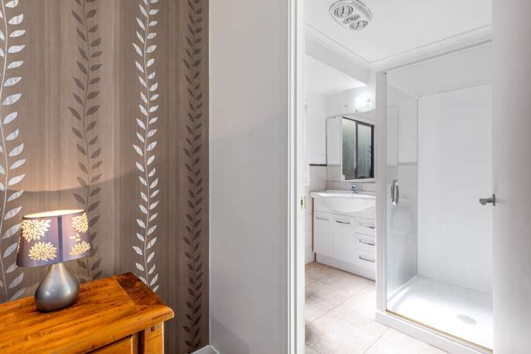 42 Kristin Lane Albany_12