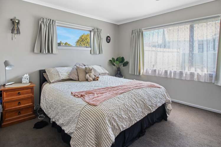 33 Clyde Crescent Roslyn_8