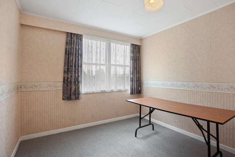 21 Wyndrum Avenue Waterloo_17