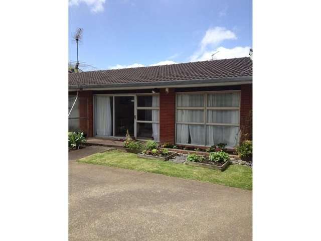 2 bedroom unit house in one tree hill