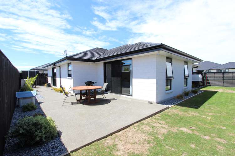 30 Catalina Crescent Burleigh_24