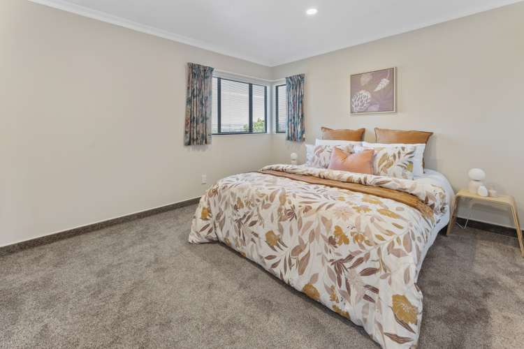 56 Olympus Way Richmond_22