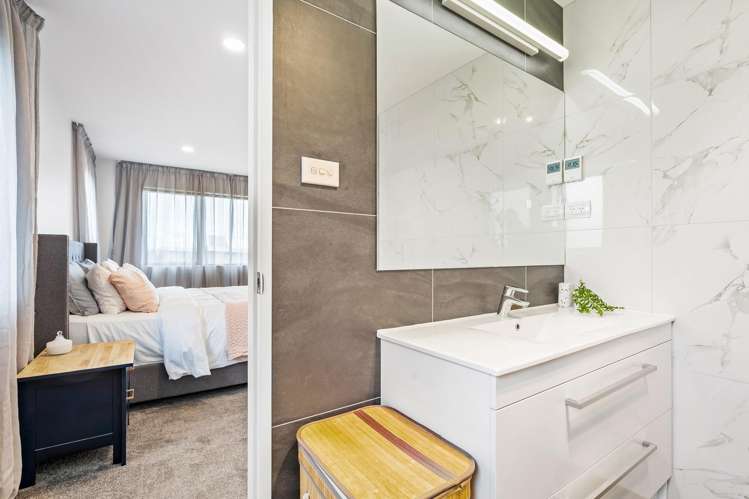 1 Crompton Place Orewa_24