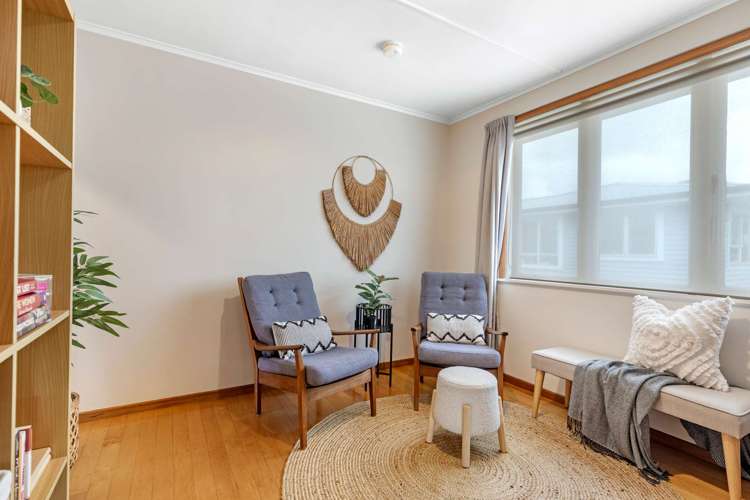 32 Woodford Avenue Brookfield_19