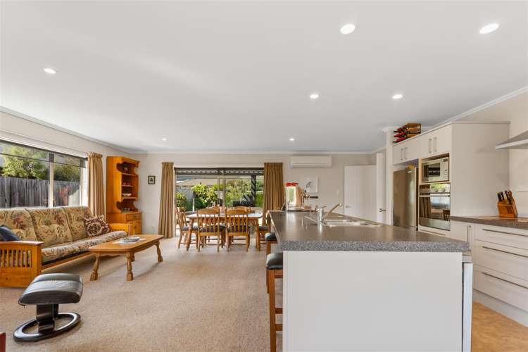 76 Covent Drive Stoke_22