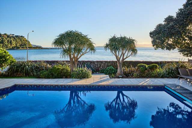222 Marine Drive, Lowry Bay Eastbourne_1