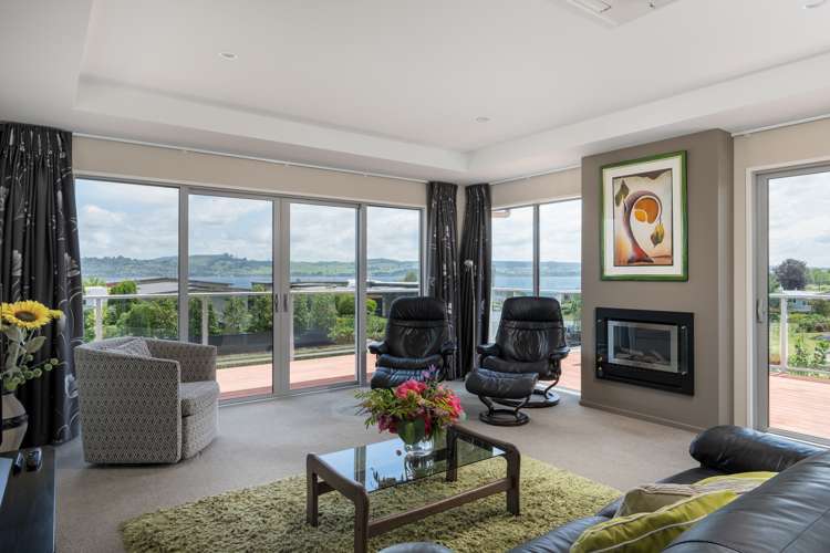 24 Pukenamu Road Rainbow Point_3