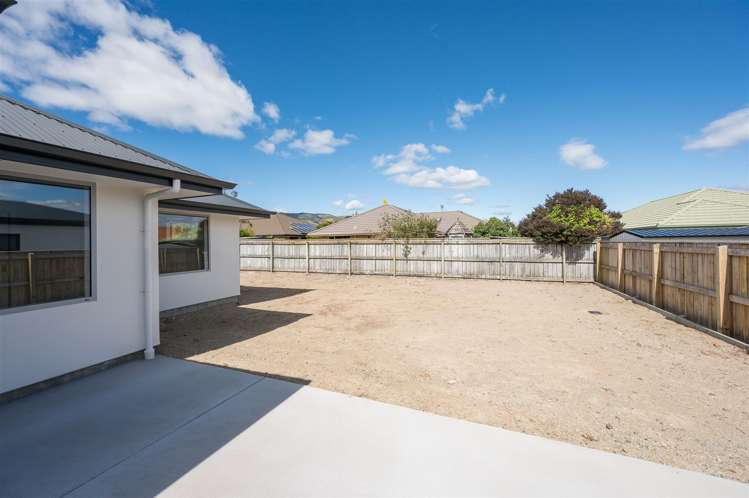 6 Lassen Place Stoke_4