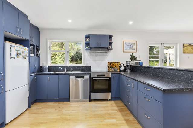 12 Huia Street Tawa_1