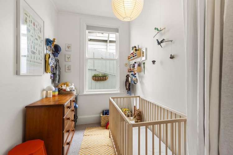 176 Sutherland Road Lyall Bay_9