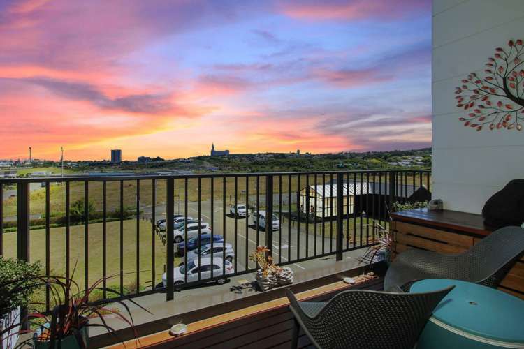 8/1 Coral Tree Avenue Manukau_5