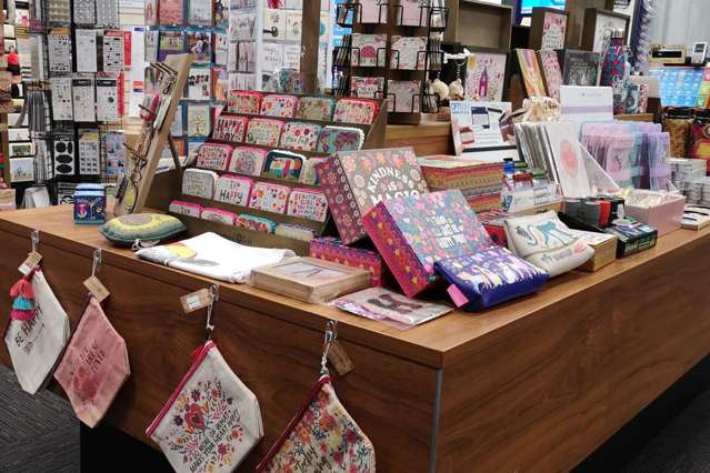 Paper Plus . Highland Park_2