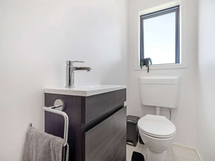 83A MacFarlane Street Hamilton East_24