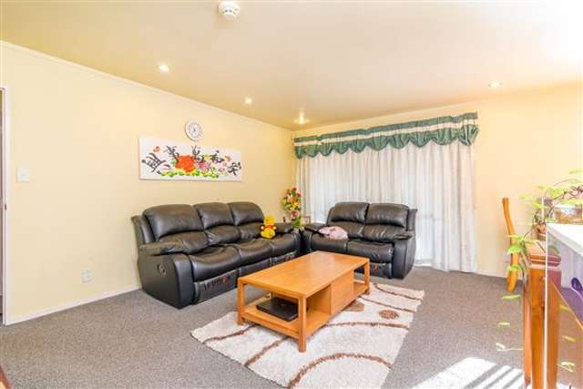 240 Te Atatu Road Te Atatu South_2