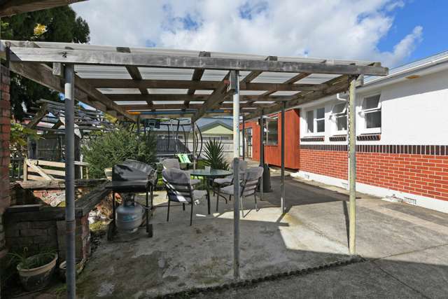 2/25a Ward Street Trentham_2