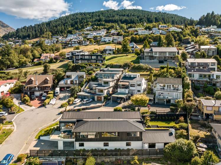3 Panorama Place Queenstown_37
