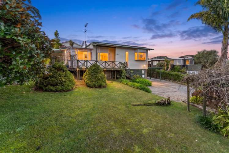 469 Beach Road Murrays Bay_12