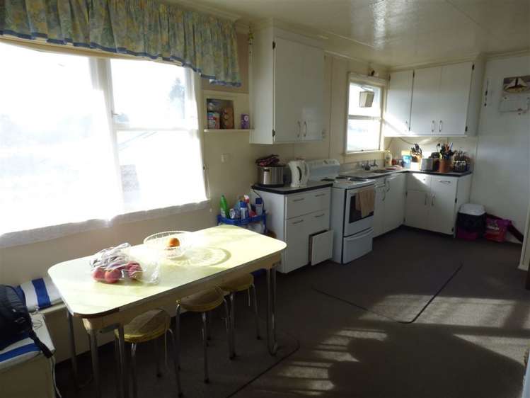 211 Clyde Street Balclutha_5