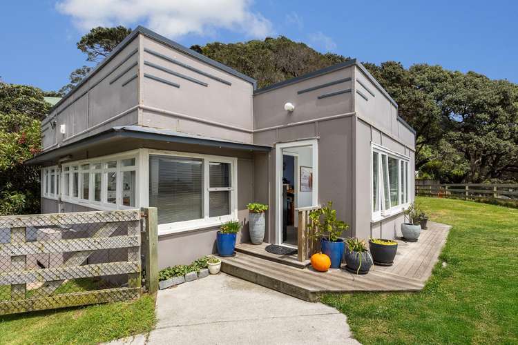 60 Beach Valley Road Piha_5