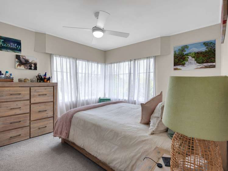 9 Matthews Crescent Melville_48