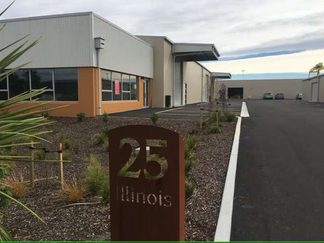 248m2 Warehouse available for lease