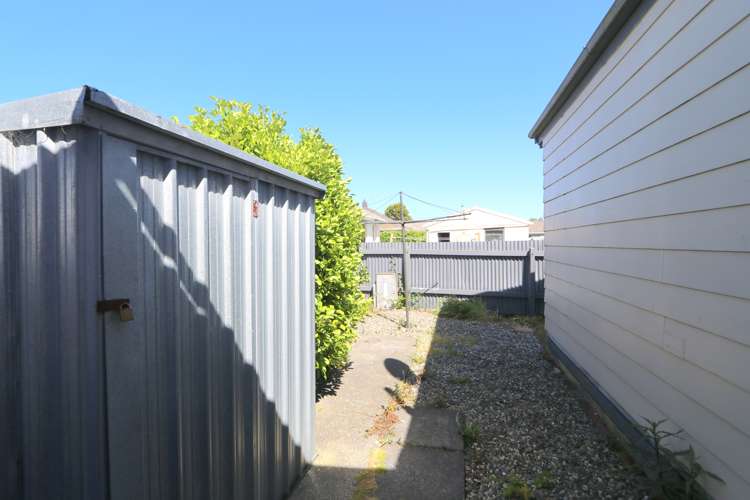 2/246 Crinan Street Appleby_23