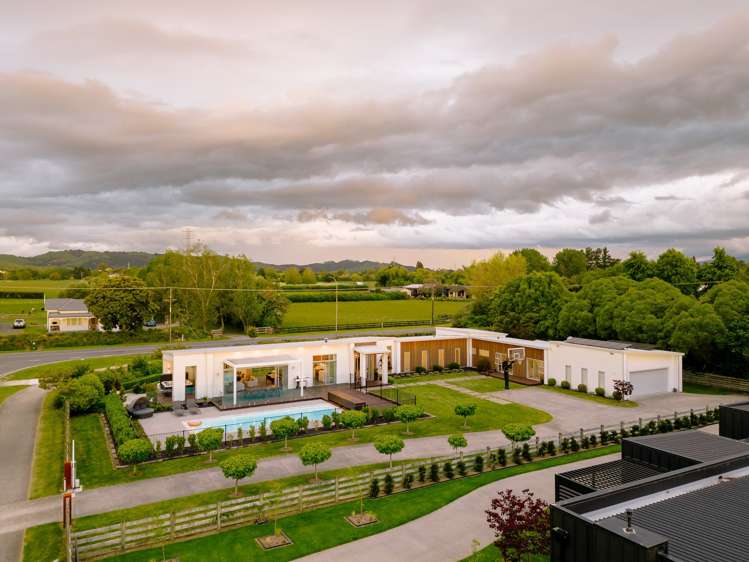 1 Alan Livingston Drive Cambridge_1