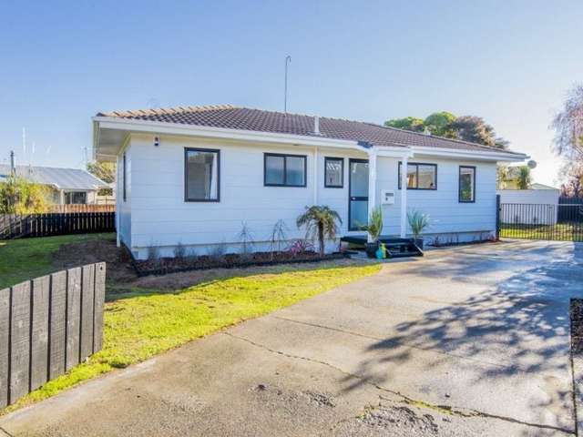 Arawhata Road, Paraparaumu- 3 bedrooms