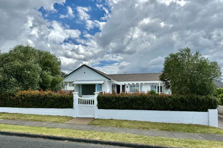 19 Macleans Rd Bucklands Beach_17
