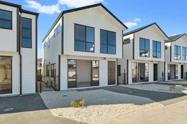 2/13 Kimpton Road Papatoetoe_1