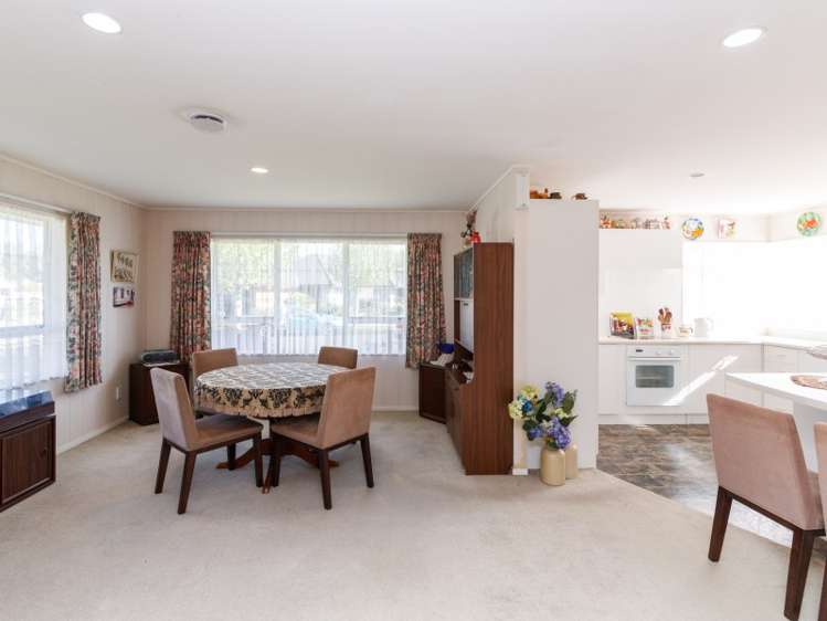 11 Strachan Way Highbury_4