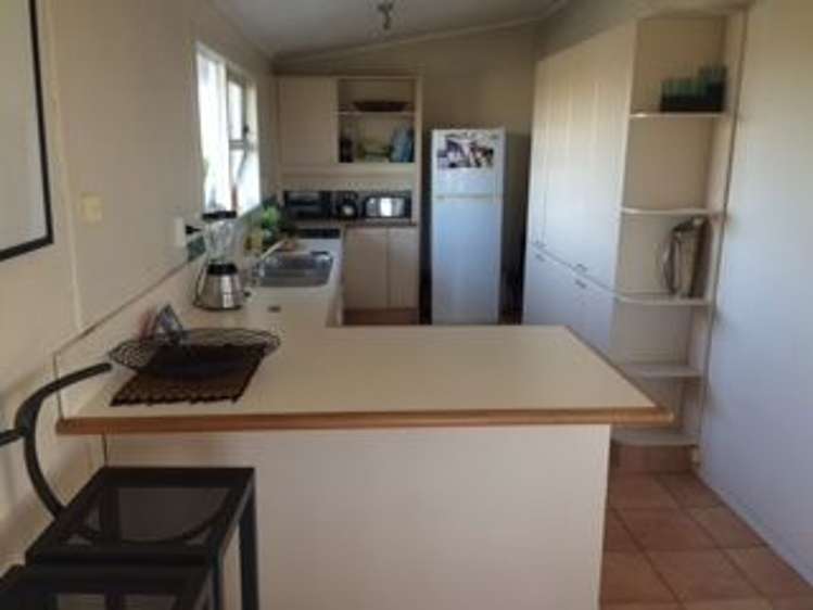 2/35 Killarney Street Takapuna_4