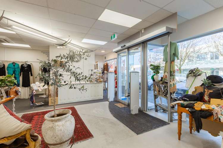 2/2-8 Queen Street Blenheim_16