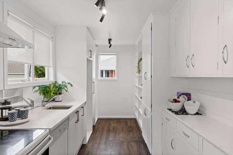 52 Neil Avenue Te Atatu Peninsula_3