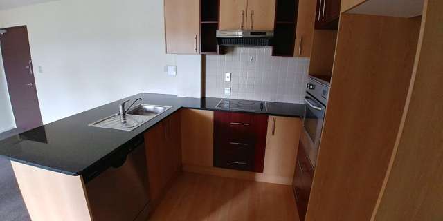 17 Crown Lynn Place New Lynn_3