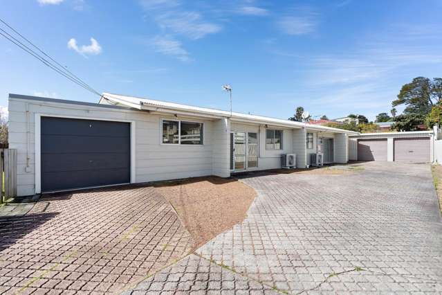 1 and 2/49 Orams Road, Manukau Hill Park_2