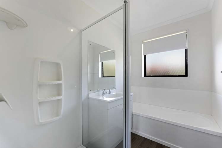 39 Lord Auckland Road Wakefield_17