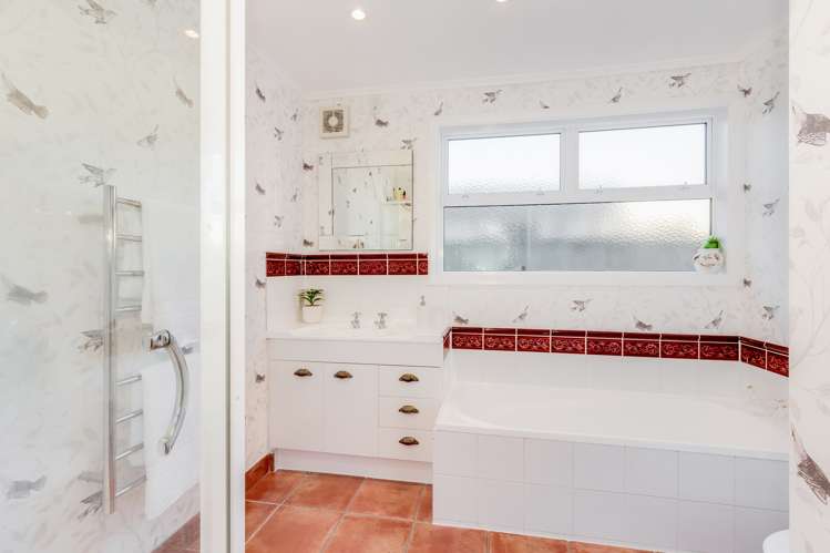 10 Field Street Silverstream_11