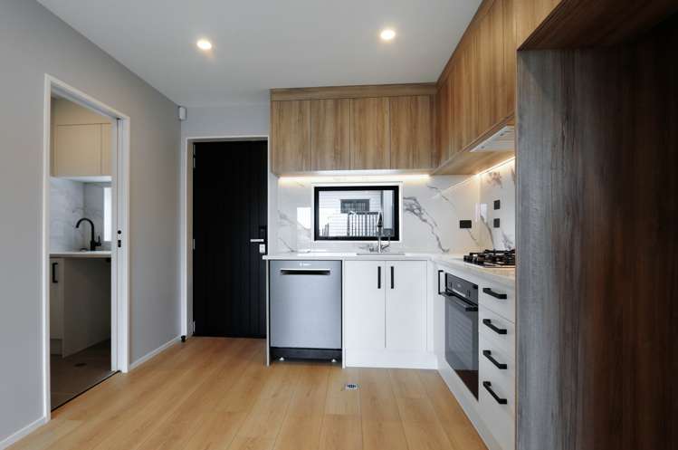 6b Athena Drive Totara Vale_7