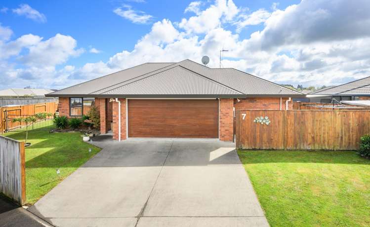7 Medallion Court_0