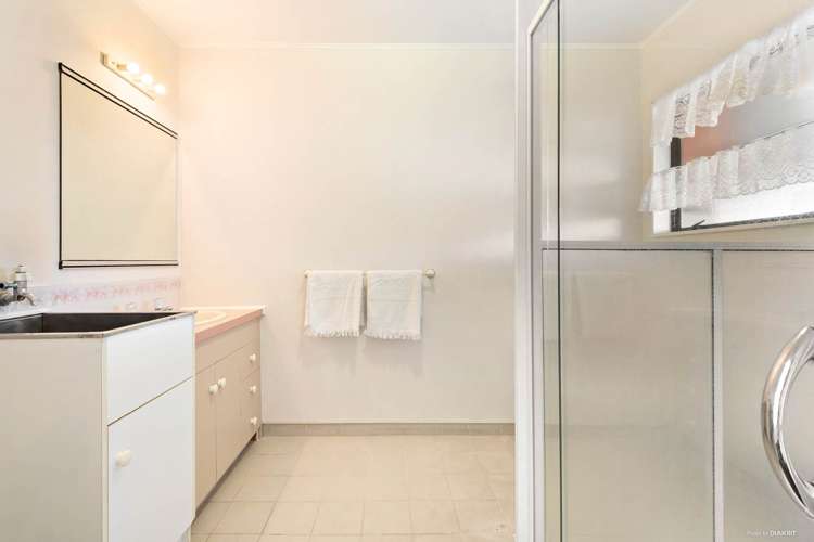 2/151 Kitchener Road Pukekohe_7