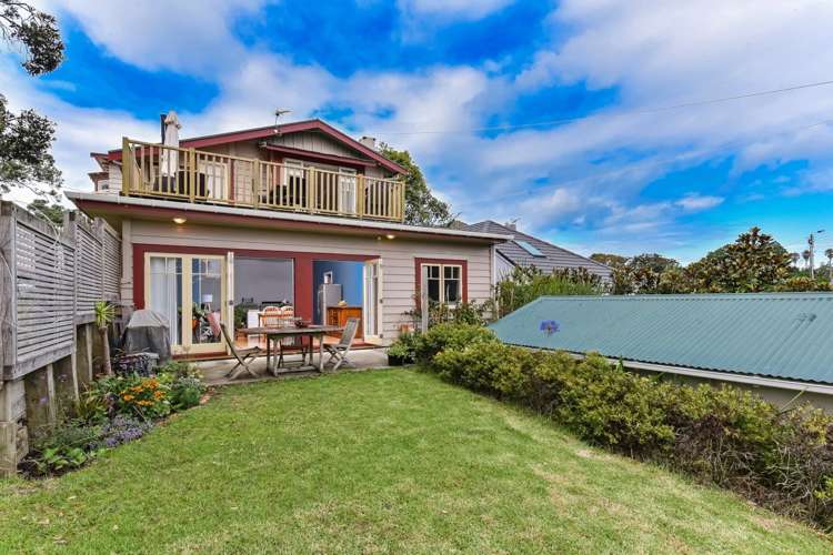 25 Ascot Avenue Narrow Neck_0