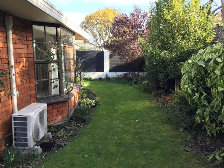 2/84 Memorial Avenue Ilam_22