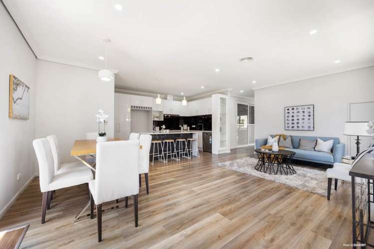 4 Eastfield Avenue Flat Bush_13