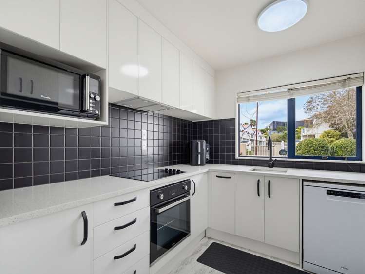 3/71 Fernhill Way_2