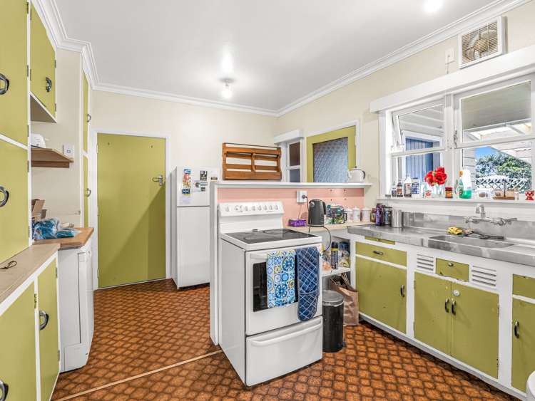 89 Parker Avenue Levin_7