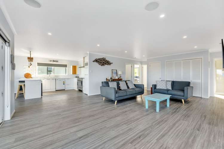 4 Tua Tua Place Baylys Beach_9